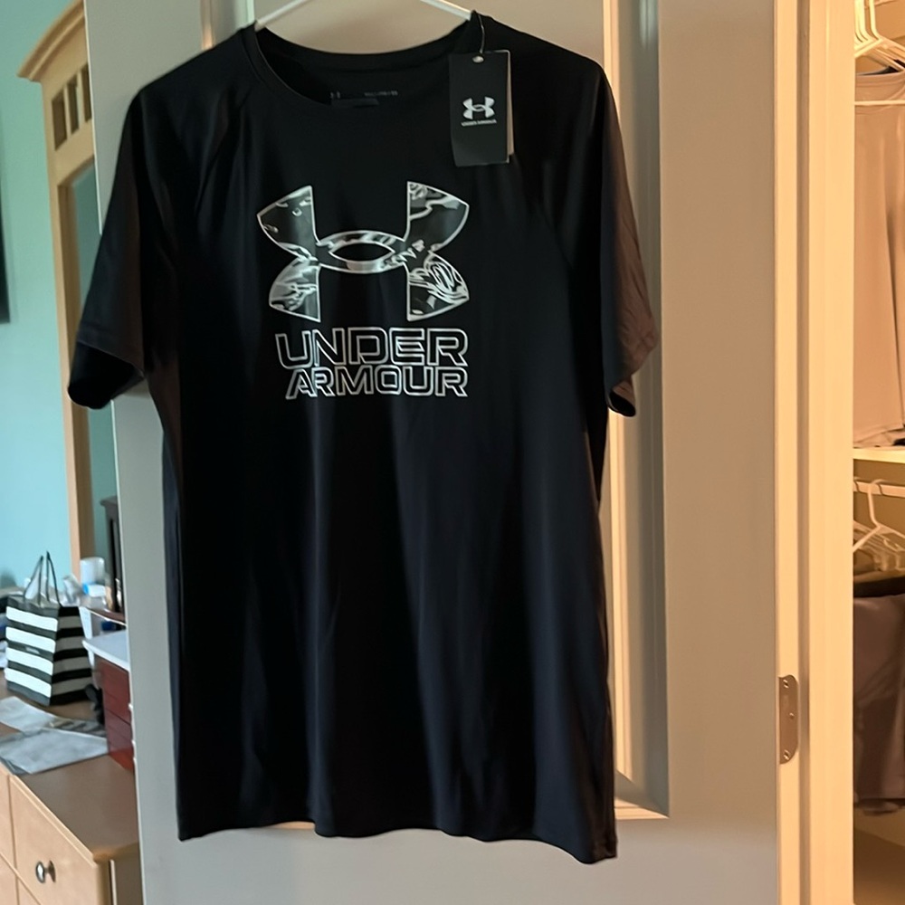 YXL Under Armour Black shirt